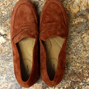 Clarks suede loafers never worn size 9